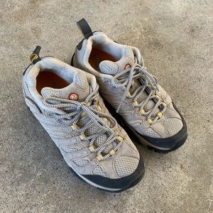 Merrell moab hiking boots